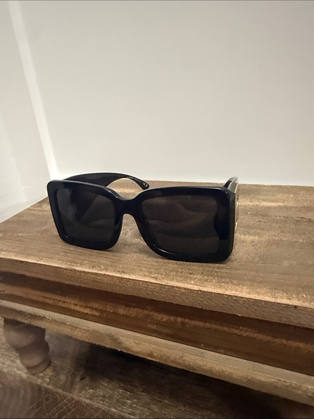 Burberry Frith BE4312 Oversized Square Sunglasses - Black/Gold - Picture 10 of 10